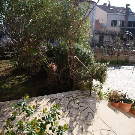 Villa Claudia Beach Apartment Premantura Exterior photo