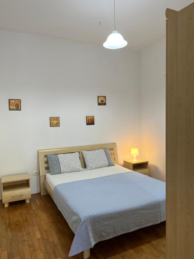 Villa Claudia Beach Apartment Premantura Exterior photo